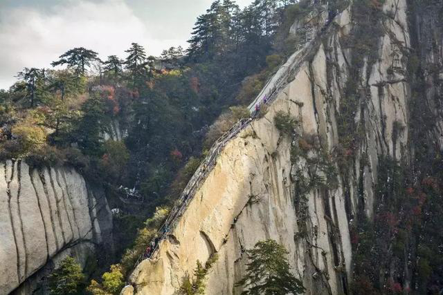 【華山西峰索道】太華索道公司組織干部職工開展學雷鋒志愿服務活動(圖6)